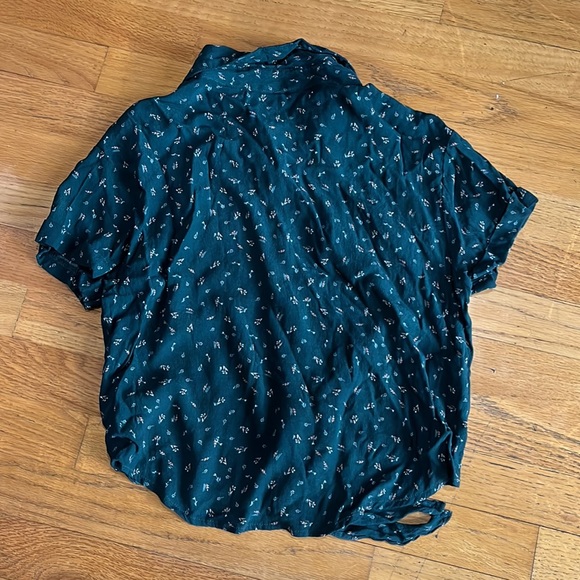 Green crop top - Picture 5 of 5